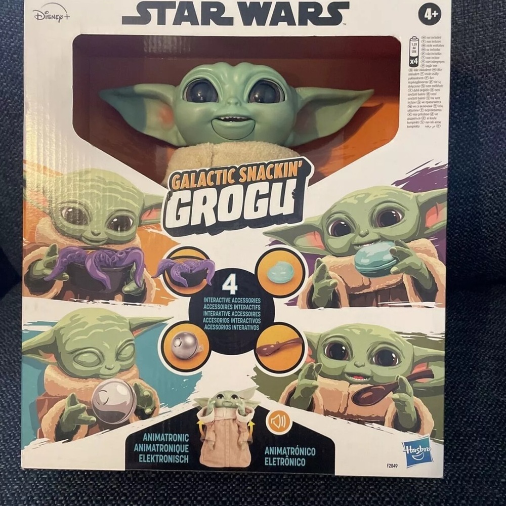 Star Wars Galactic Snackin' Grogu Animatronic Toy